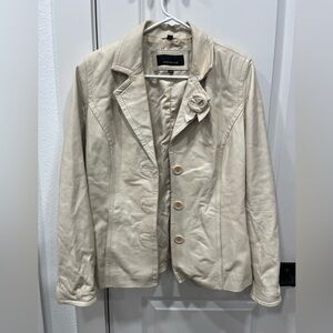 Jones New York Cream Blazer‎ with Floral Accent